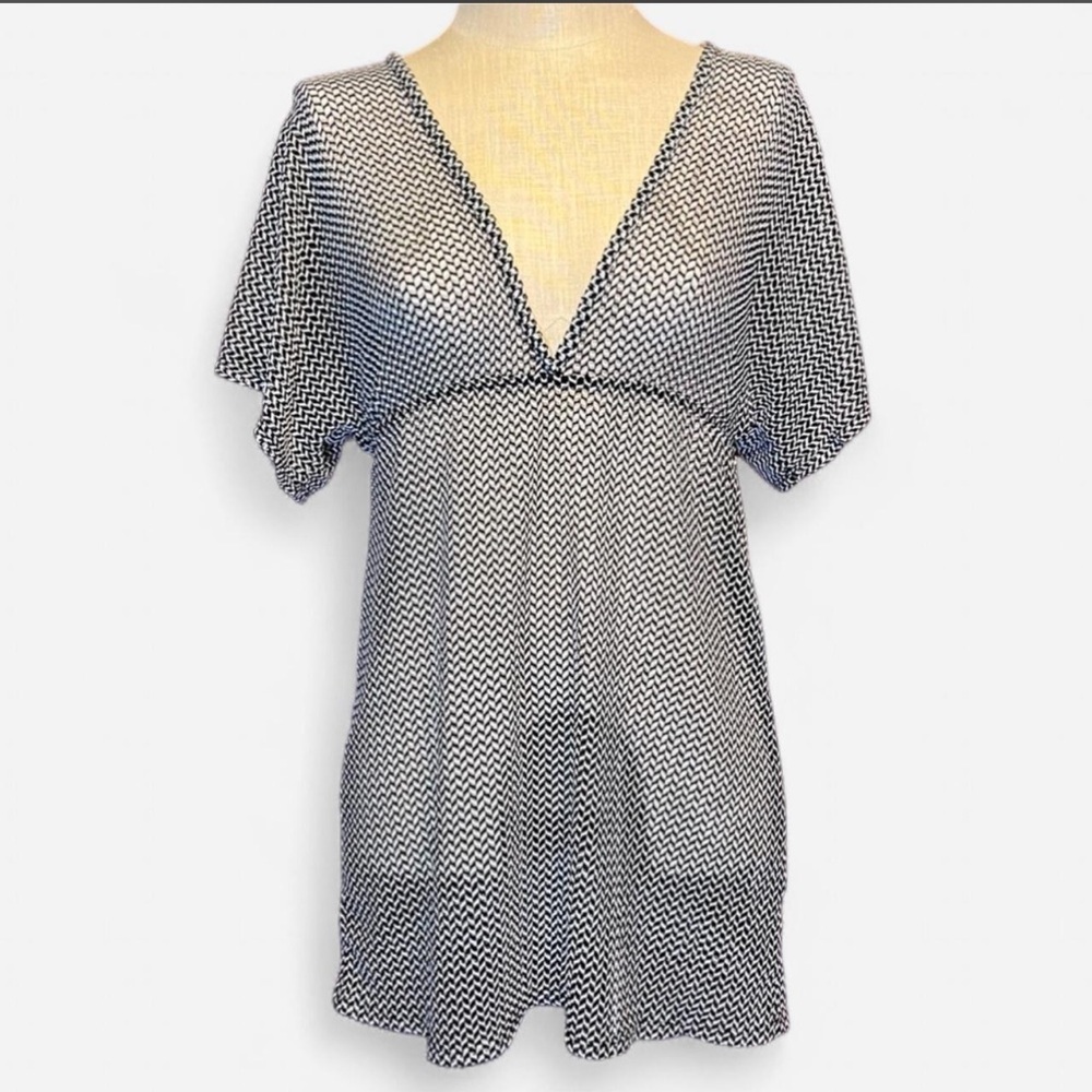 ❤️Designer Swim Cover Up - Black & White Chevron Pattern • Jordan Taylor